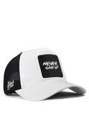 never give up logolu beyaz-siyah trucker sapka